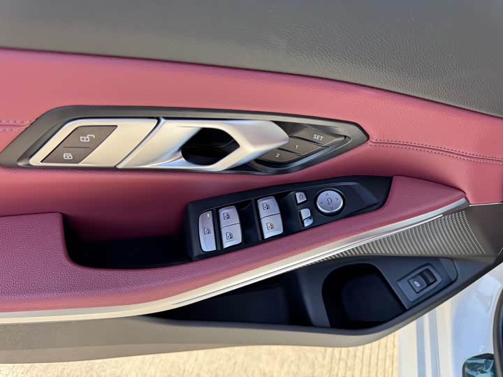 Фото 19 - BMW 3 Series