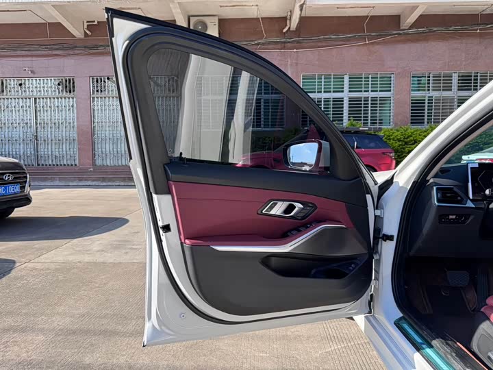 Фото 20 - BMW 3 Series