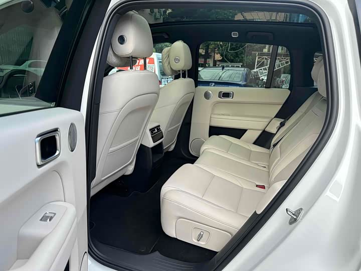 Фото 15 - LiXiang L6