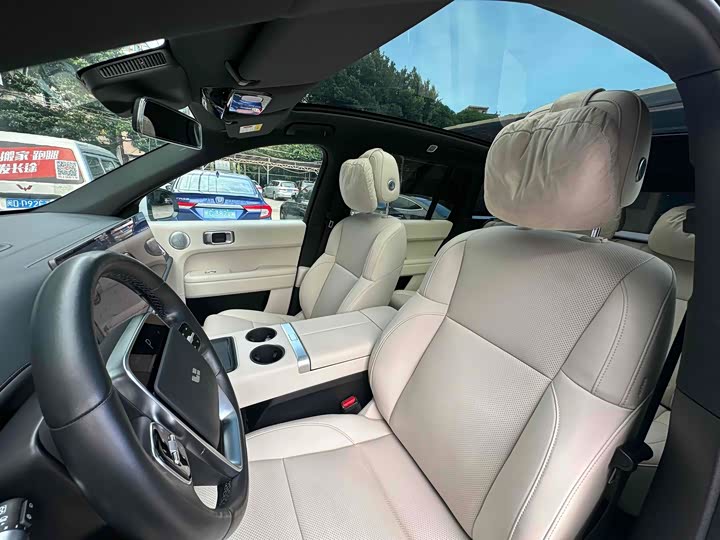 Фото 23 - LiXiang L6