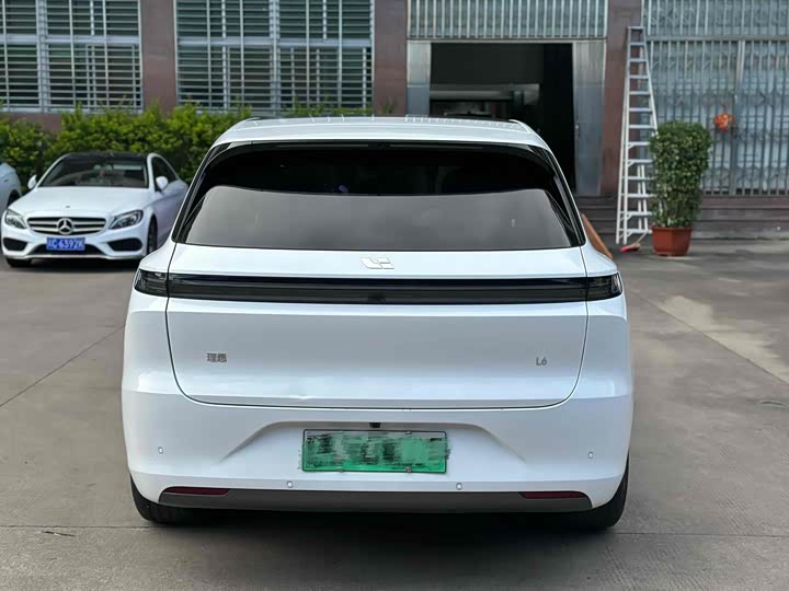 Фото 8 - LiXiang L6