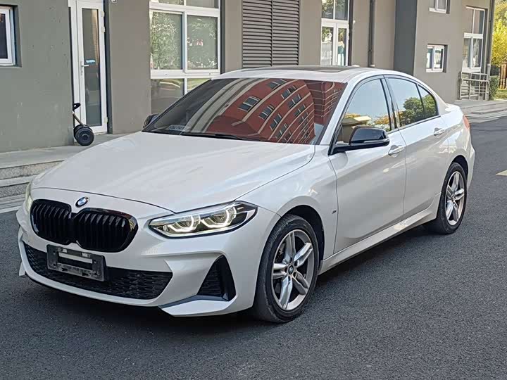 Фото 1 - BMW 1 Series