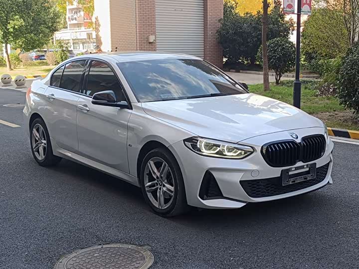 Фото 3 - BMW 1 Series