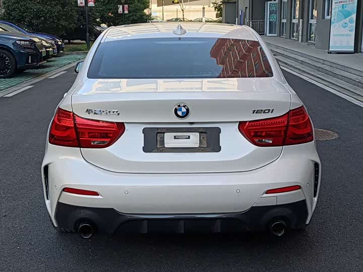 Фото 5 - BMW 1 Series