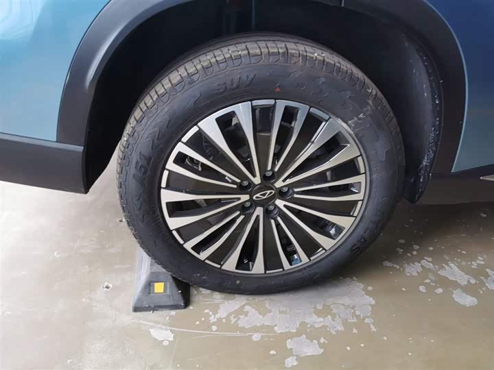 Фото 26 - Chery Tiggo 8 Plus C-DM