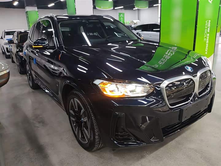 Фото 3 - BMW iX3