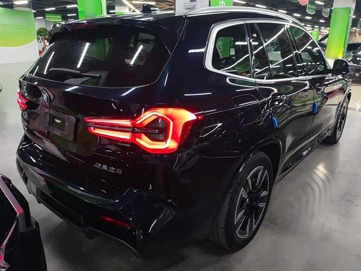 Фото 6 - BMW iX3