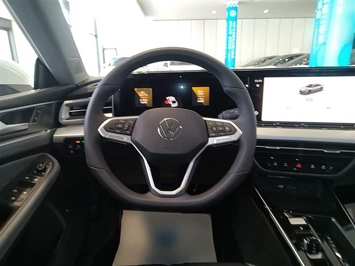 Фото 11 - Volkswagen Lamando L