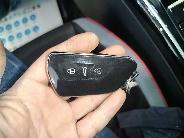 Фото 9 - Volkswagen Lamando L