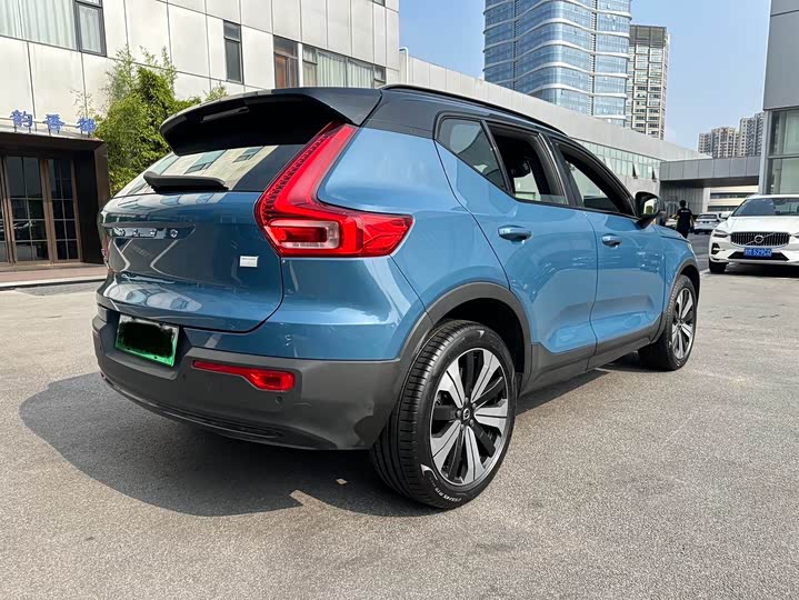 Фото 11 - Volvo XC40 EV