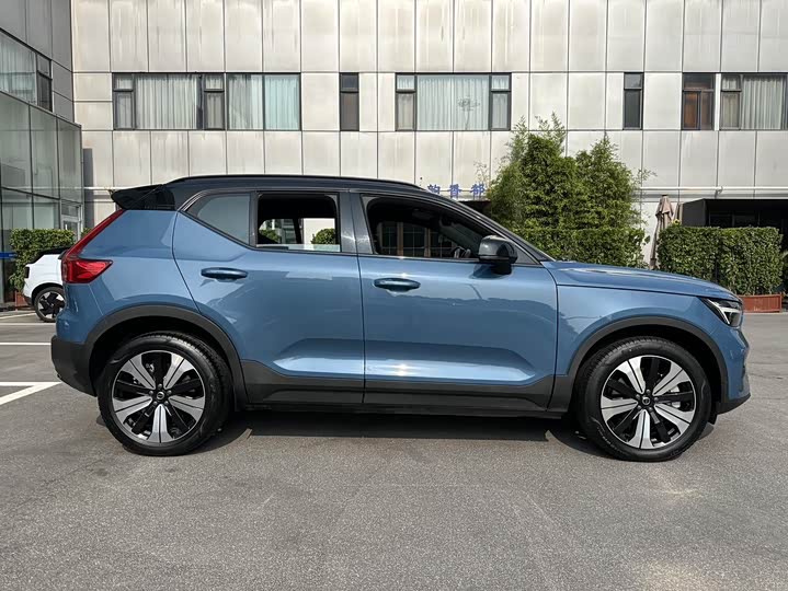 Фото 16 - Volvo XC40 EV