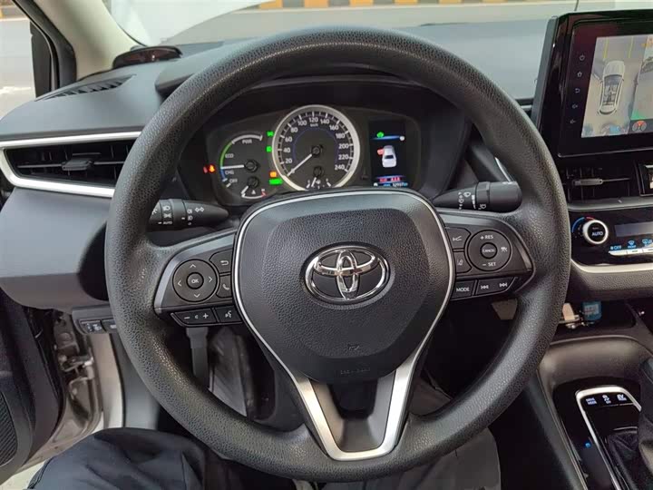 Фото 11 - Toyota Corolla