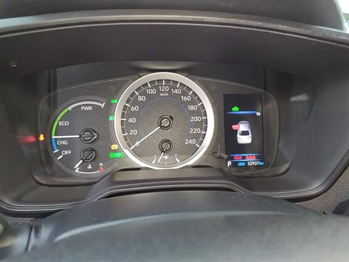 Фото 12 - Toyota Corolla