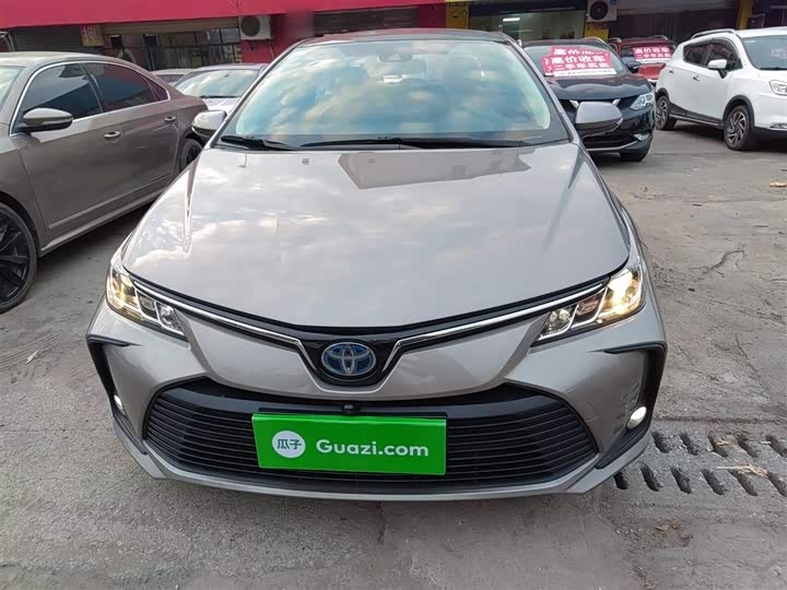 Фото 3 - Toyota Corolla