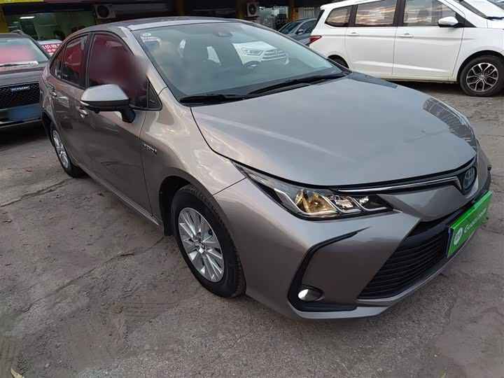 Фото 4 - Toyota Corolla