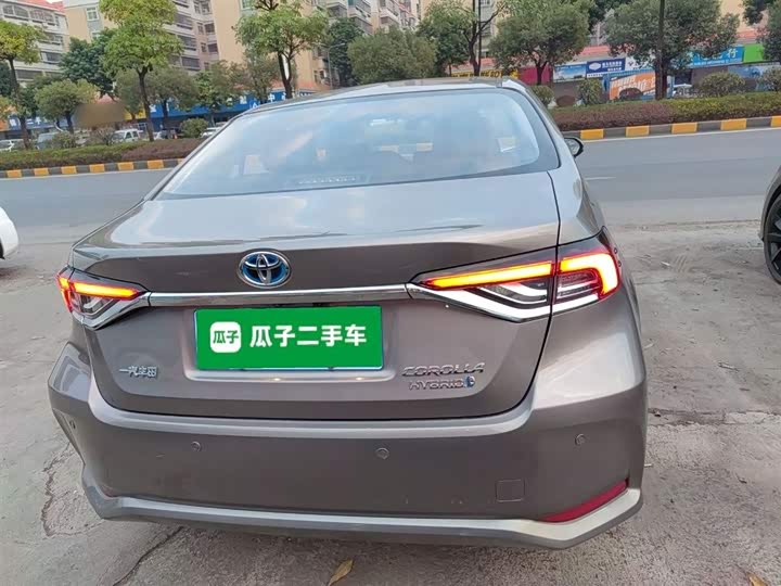 Фото 6 - Toyota Corolla