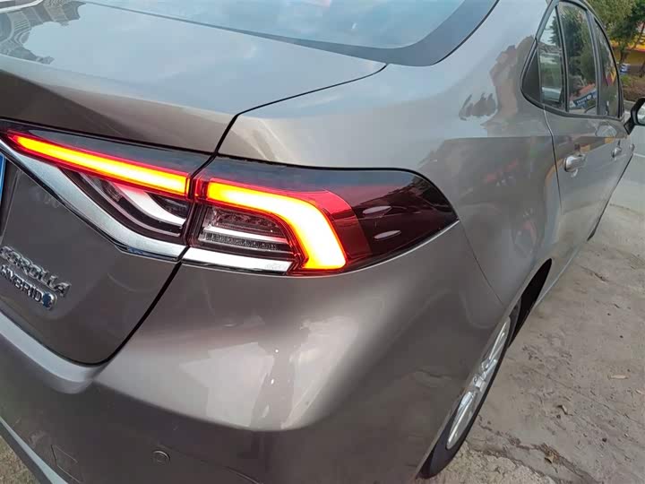 Фото 8 - Toyota Corolla