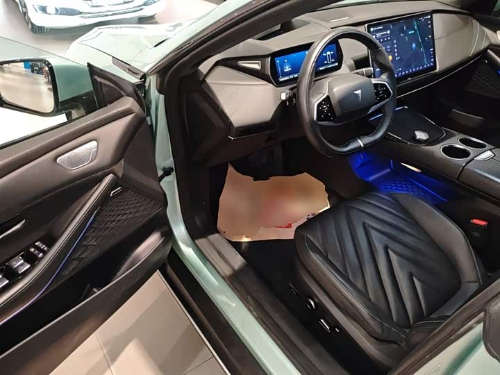 Фото 13 - Changan Deepal SL03