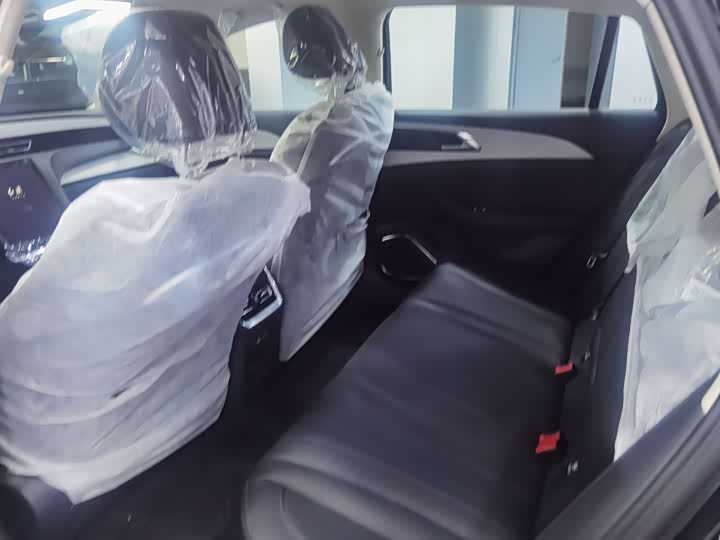 Фото 7 - Hongqi H5 Hybrid