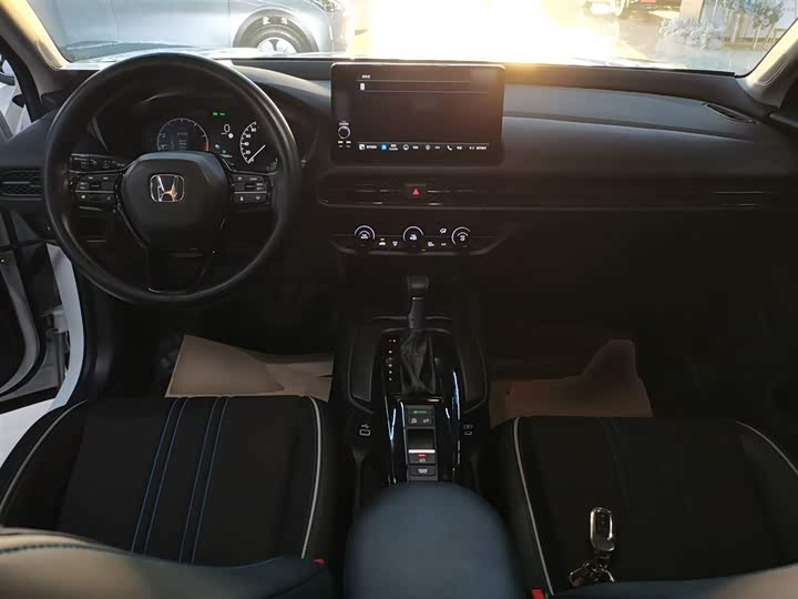 Фото 10 - Honda HR-V