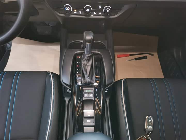 Фото 14 - Honda HR-V