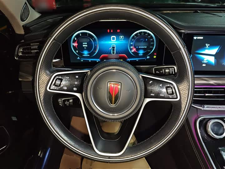 Фото 11 - Hongqi H9