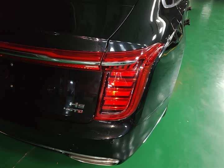 Фото 8 - Hongqi H9