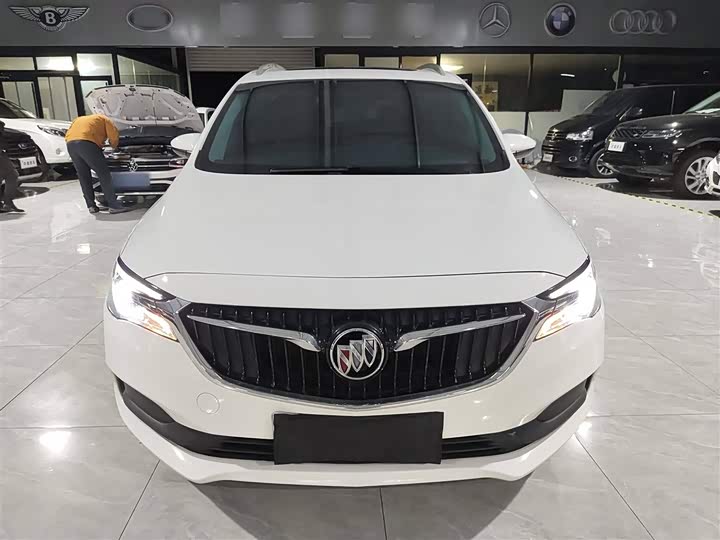 Фото 3 - Buick GL6