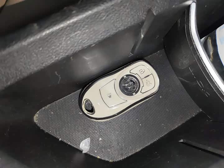 Фото 9 - Buick GL6