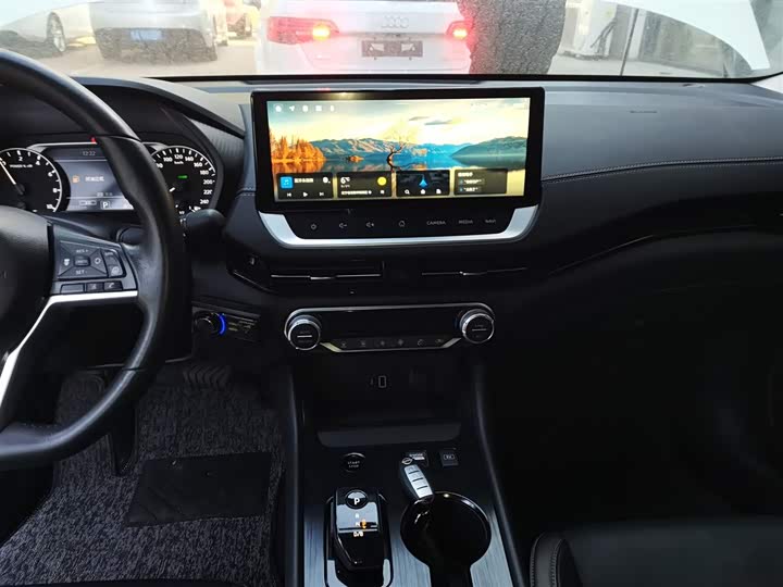 Фото 13 - Nissan Sylphy