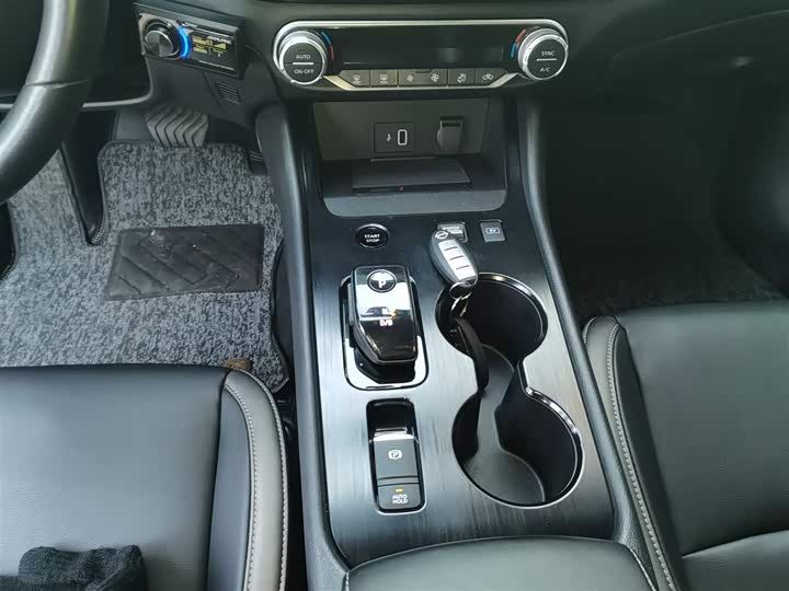 Фото 14 - Nissan Sylphy