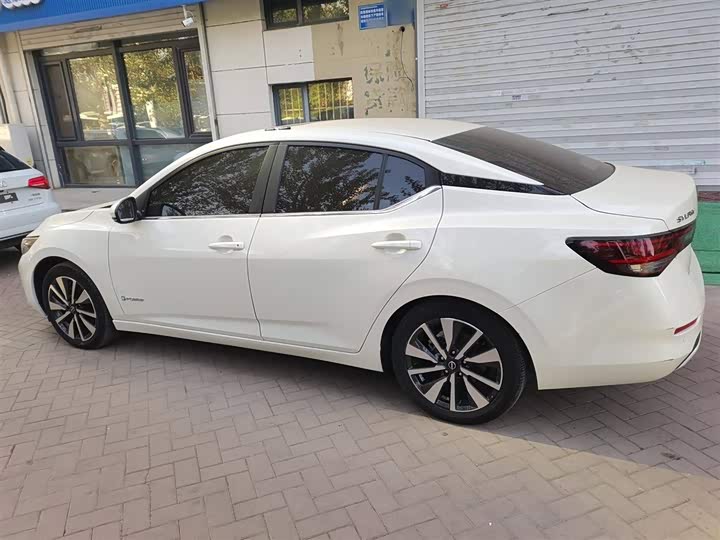 Фото 5 - Nissan Sylphy
