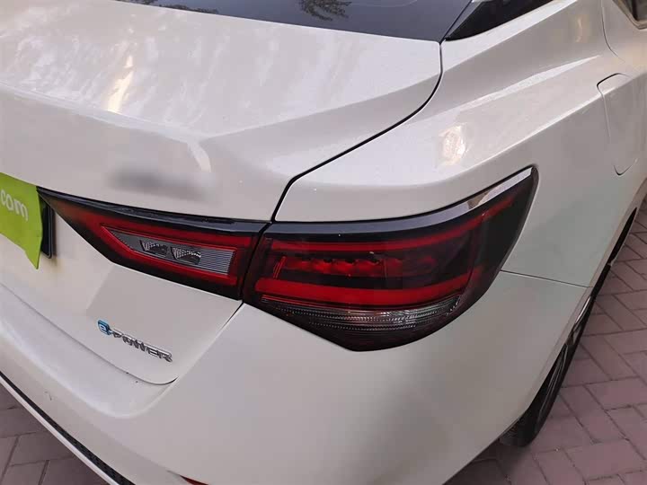 Фото 8 - Nissan Sylphy