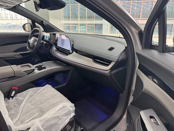 Фото 10 - Hongqi EHS7 (Tiangong 08)