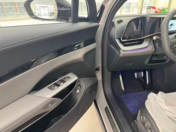 Фото 4 - Hongqi EHS7 (Tiangong 08)