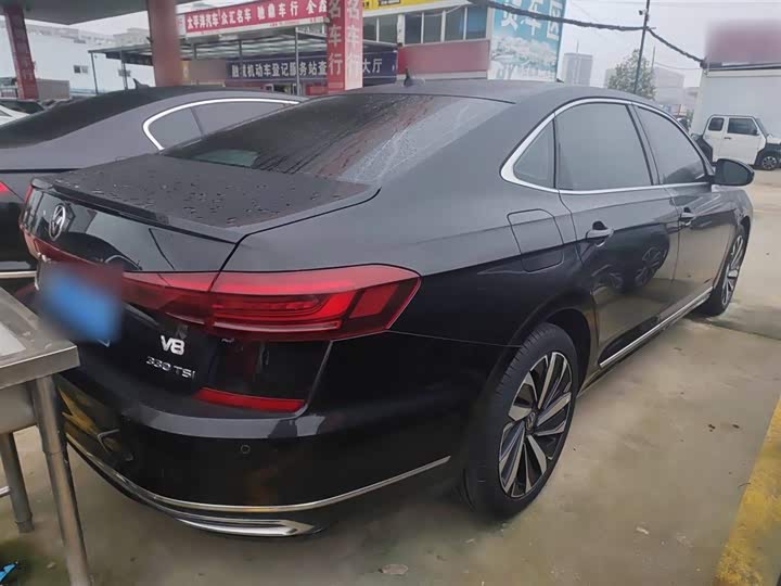 Фото 10 - Volkswagen Passat