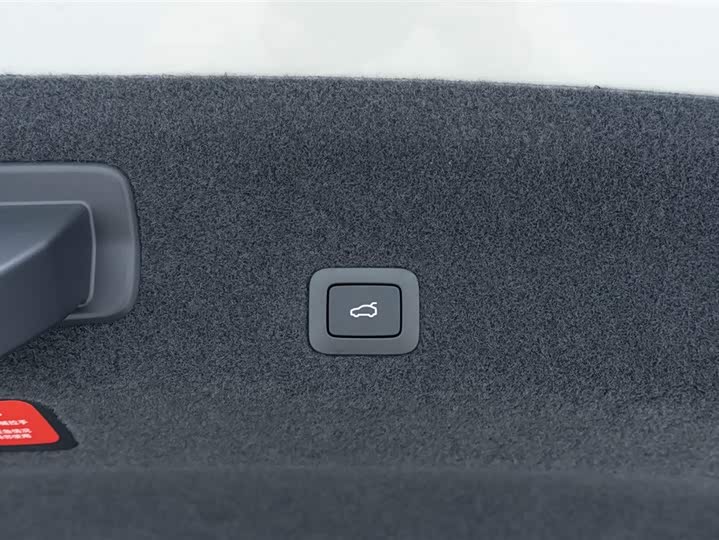 Фото 10 - Xiaomi SU7