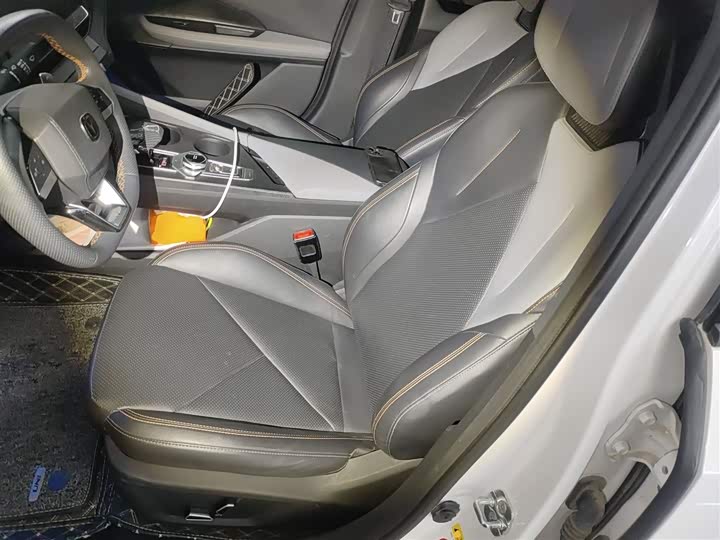 Фото 14 - Changan UNI-V