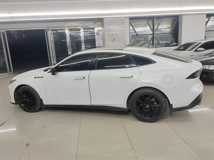 Фото 5 - Changan UNI-V