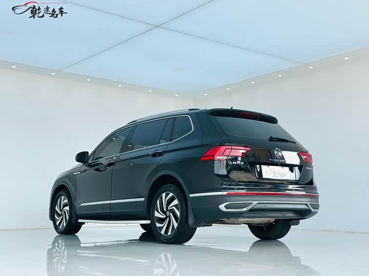 Фото 5 - Volkswagen Tiguan L Pro