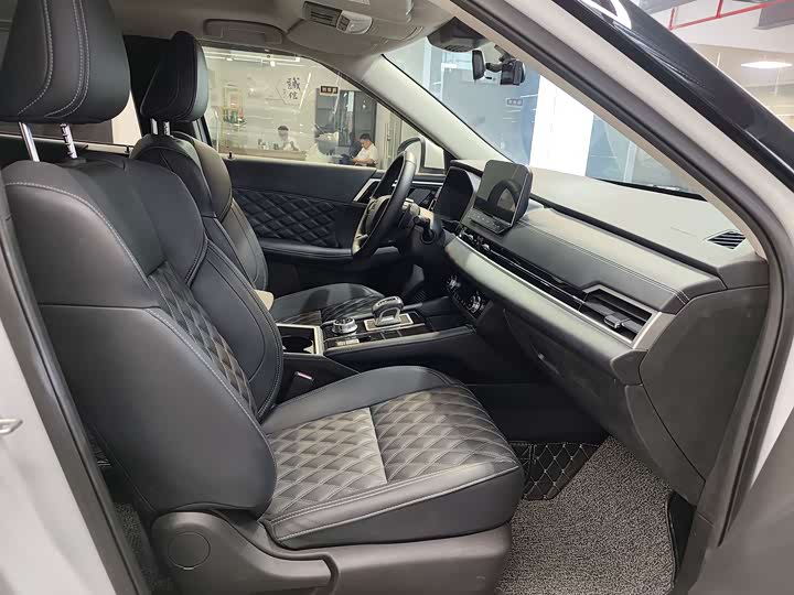 Фото 10 - Mitsubishi Outlander