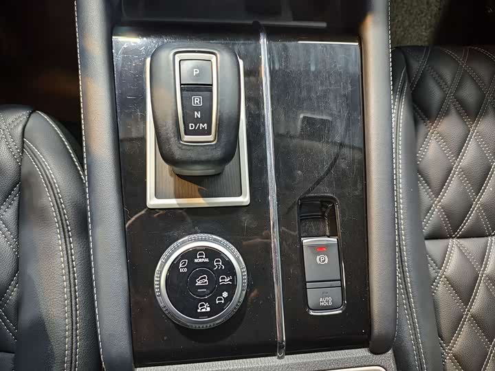 Фото 13 - Mitsubishi Outlander