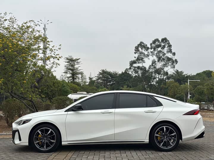 Фото 10 - GAC Trumpchi Empow R