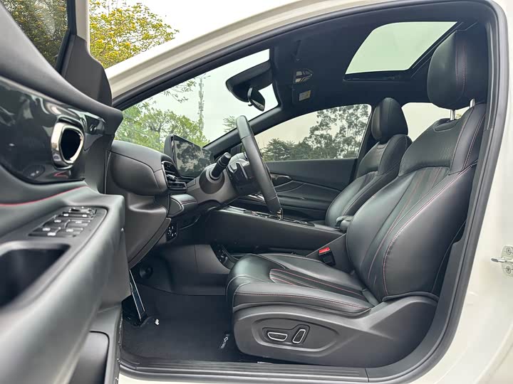 Фото 13 - GAC Trumpchi Empow R