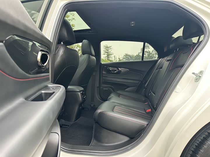 Фото 14 - GAC Trumpchi Empow R