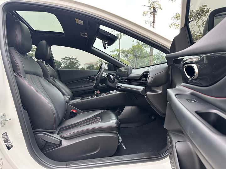 Фото 16 - GAC Trumpchi Empow R