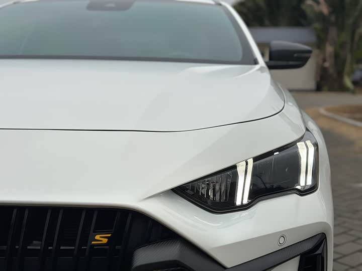 Фото 4 - GAC Trumpchi Empow R