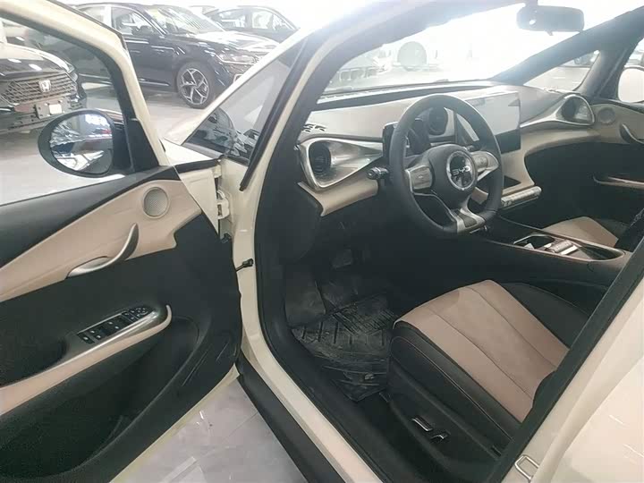 Фото 13 - BYD Dolphin