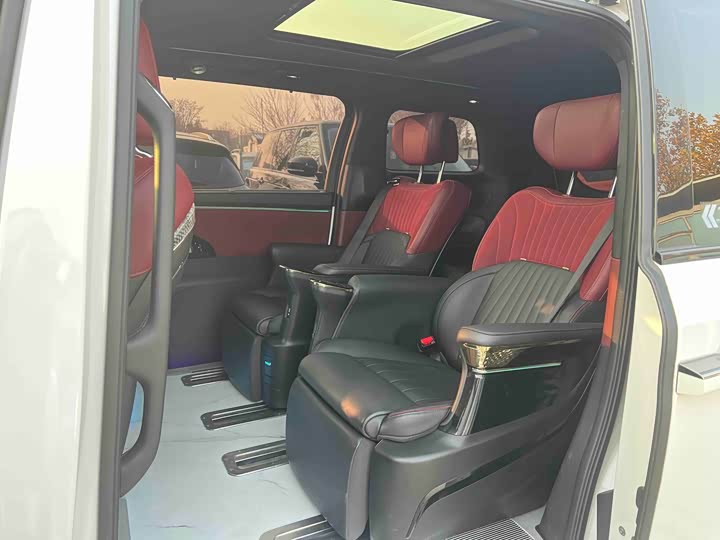 Фото 4 - GAC Trumpchi M8