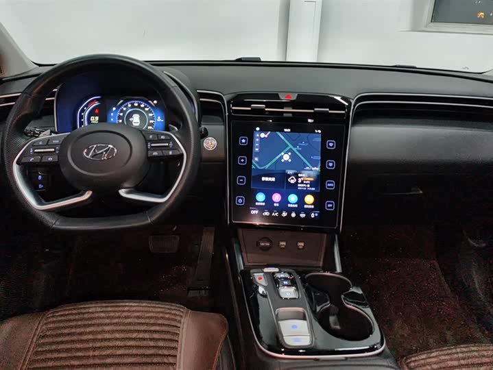 Фото 12 - Hyundai Tucson L